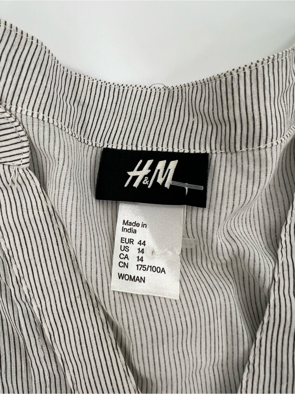 H&M Light Gray Button-Front Mini Dress - Picture 8 of 10